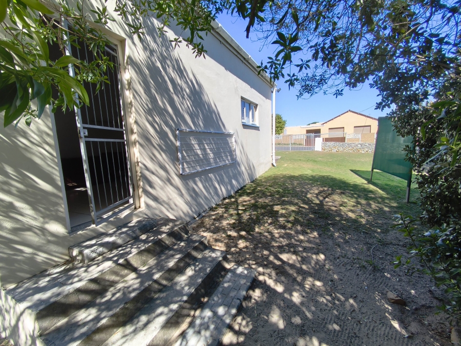 4 Bedroom Property for Sale in Gansbaai Central Western Cape